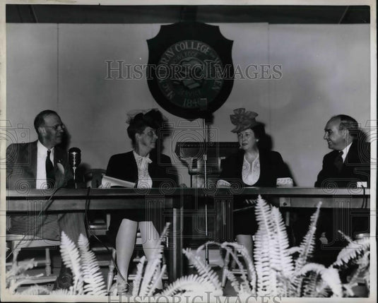 1946 Press Photo MacMurray College for Women, R. Ham, E.C. Warren, K. McHale - Historic Images