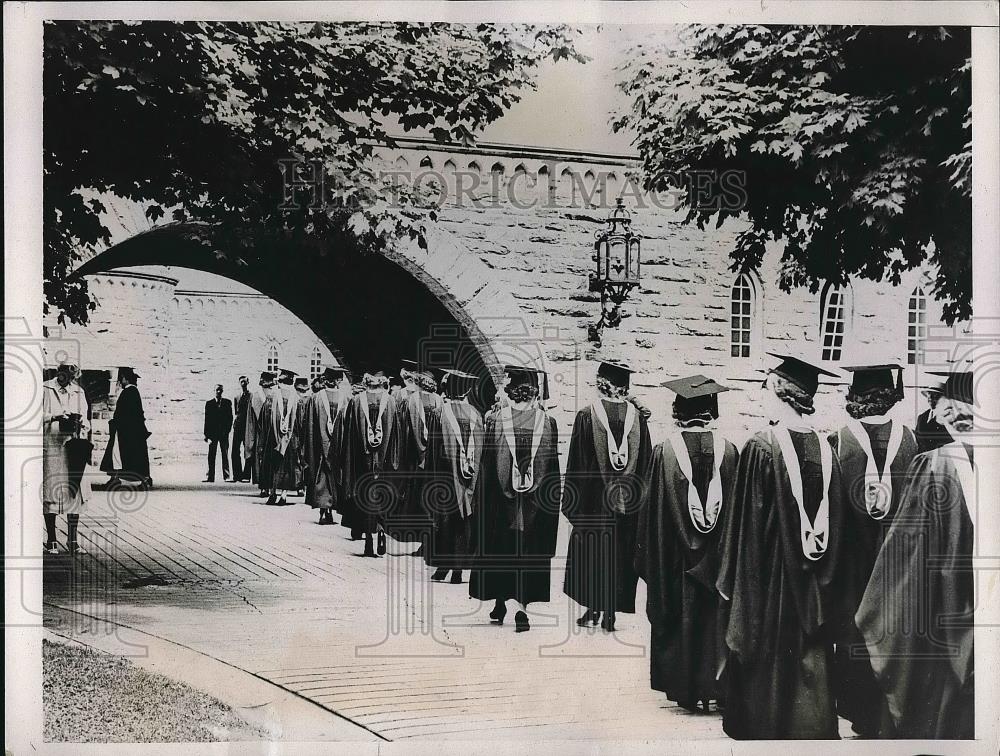 1937 Press Photo 85th commencement exercises at Beaver College - nea55906 - Historic Images