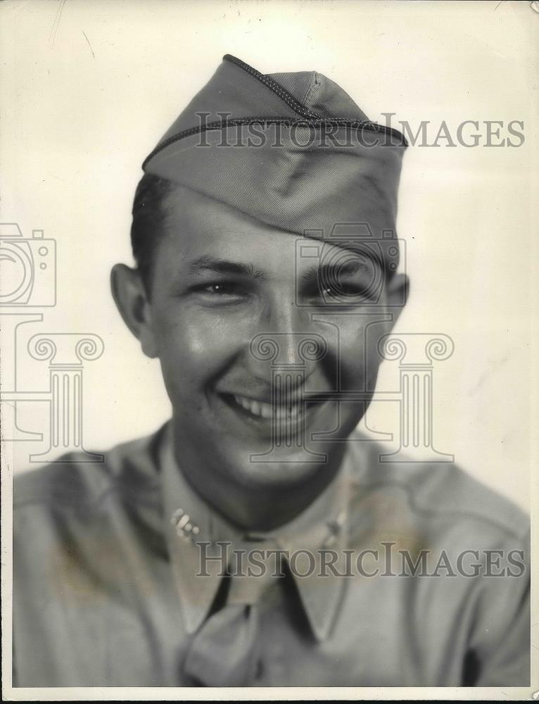 1943 Press Photo Aviation Cadet Clinton Swan - Historic Images