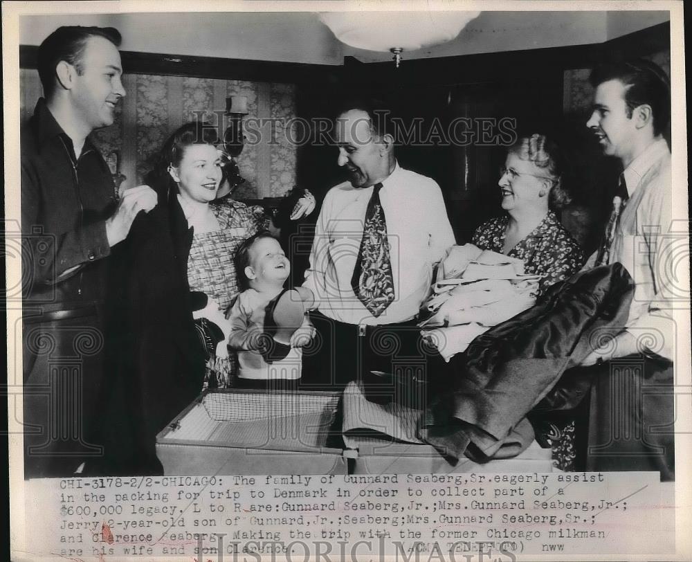 1948 Press Photo The Family Of Gunnard Seaberg Sr. Packing For Trip To Denmark - Historic Images