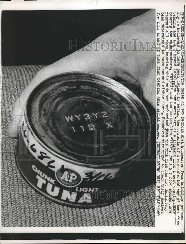 1963 Press Photo Contaminated can of tuna responsible for botulinus poisoning - Historic Images