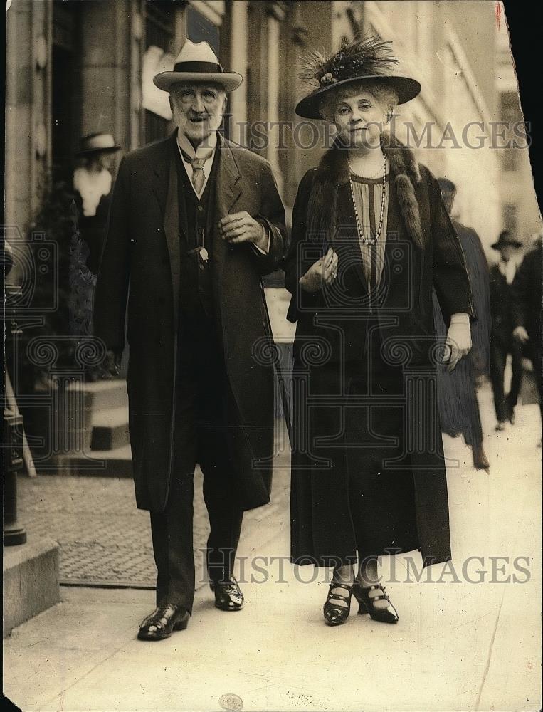 1922 Press Photo Senator &amp; Mrs Chauncey Depew - Historic Images