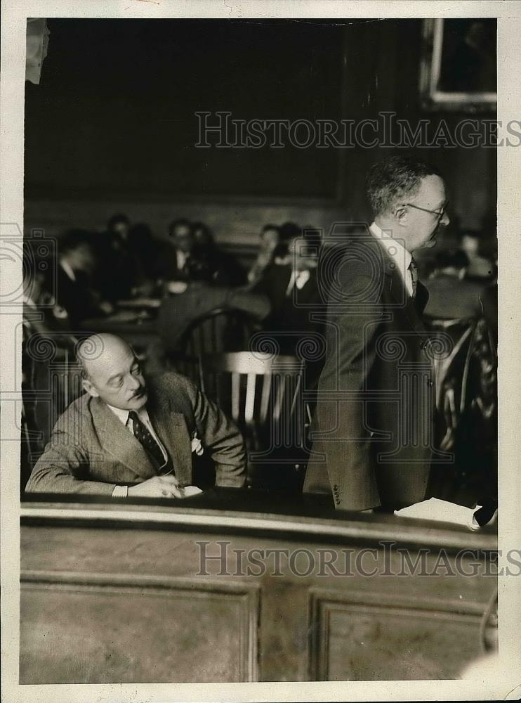 1929 Press Photo Chief Defense Counsel Sydney A. Syme Juror Proceedings - Historic Images