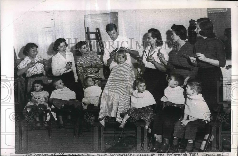 1956 Press Photo Haircutting class at McCormick YWCA - Historic Images