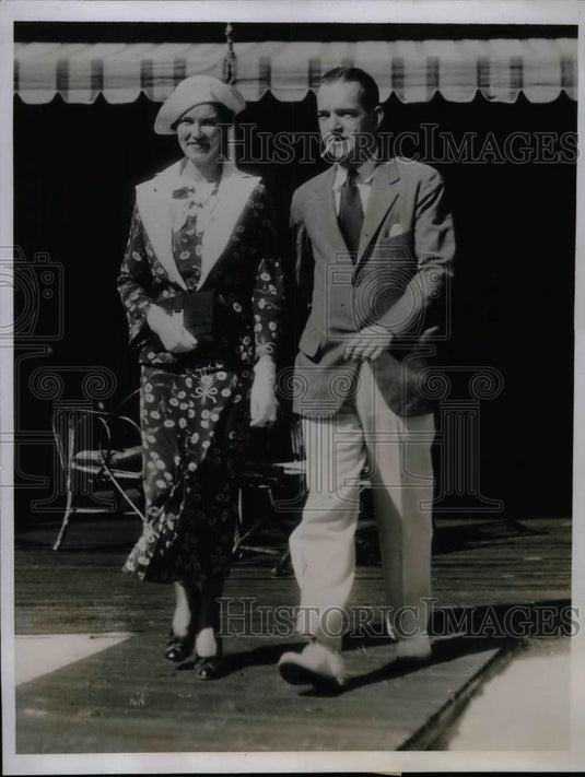 1935 Press Photo Mr & Mrs John Roll at Flamingo Hotel Miami Beach - Historic Images