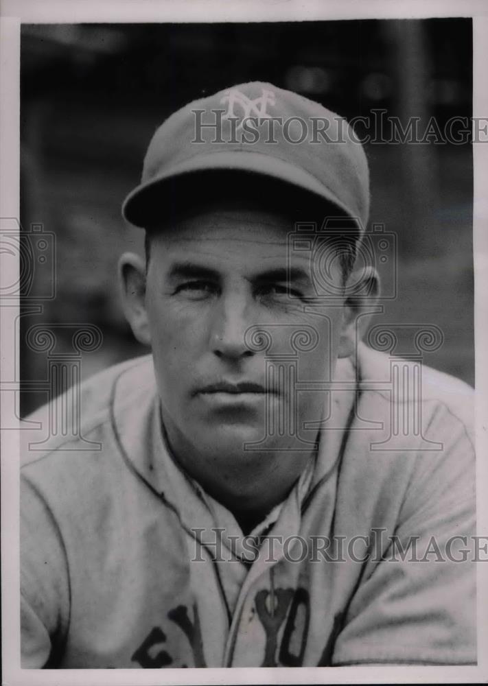 1937 Press Photo Frank Gabler at their Havana, Cuba training camp. - Historic Images