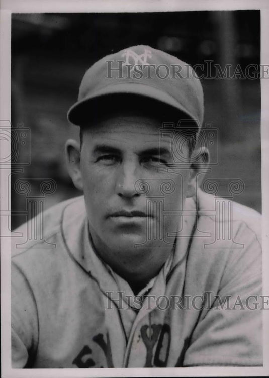 1937 Press Photo Frank Gabler at their Havana, Cuba training camp. - Historic Images