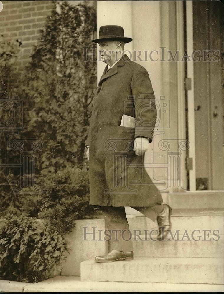 1924 Press Photo Former Navy Secretary Leaving Wilson Residence - Historic Images