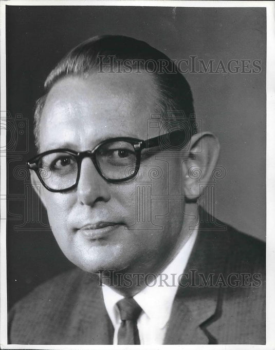 1961 Press Photo Paul Ryan Advertising Manager Janitrol - Historic Images