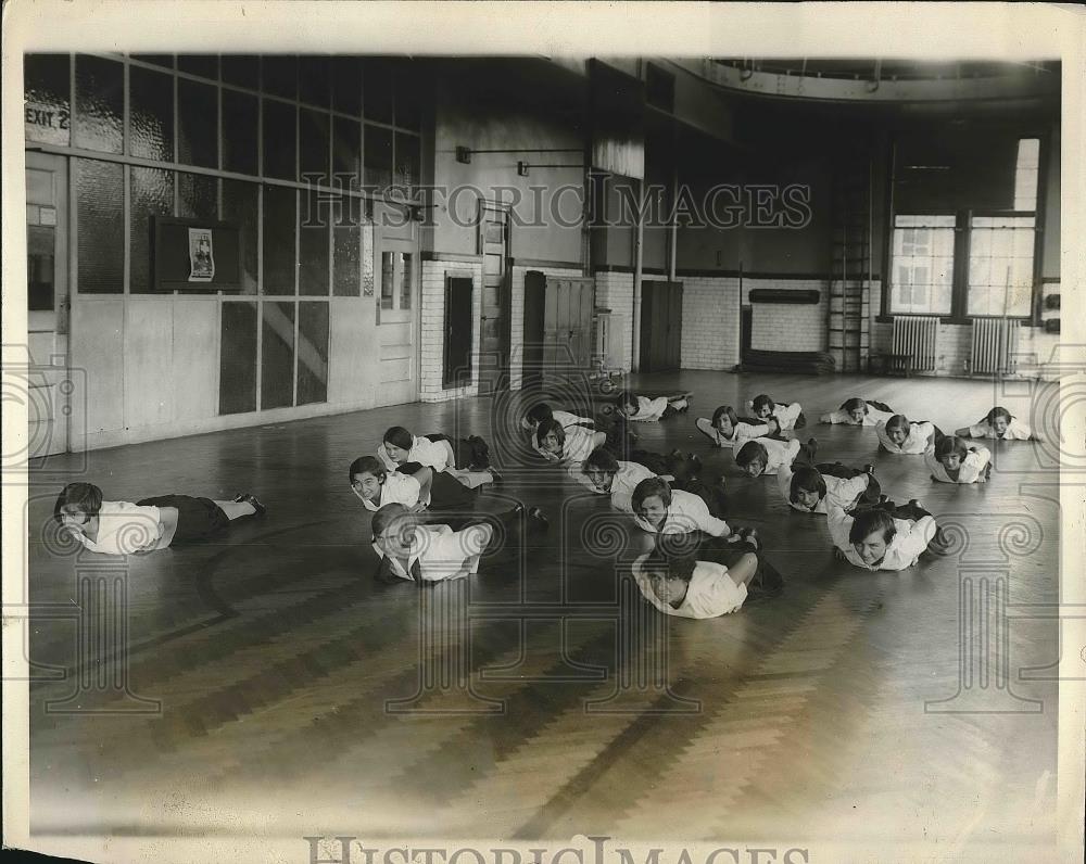 1928 Press Photo Girls HIgh School New York Physical - Historic Images