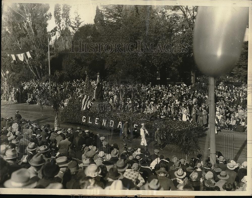 1927 Press Photo Pasadena Californias annual Tournament of Roses parade - Historic Images