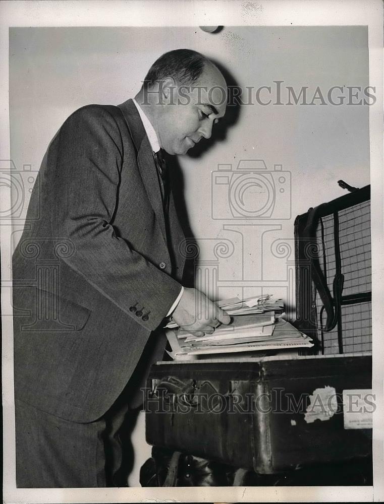 1939 Press Photo Rep Carl Hinshaw going to 76th Congress meeting - Historic Images