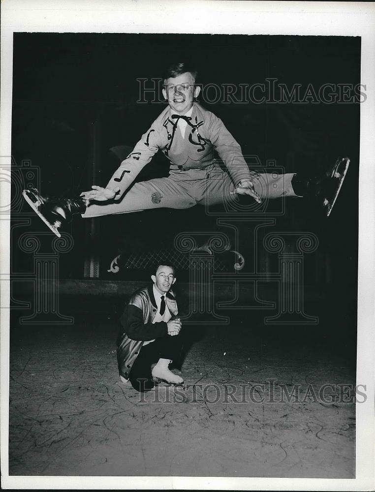 1962 Press Photo Jumping Competition Paul Carrington &amp; Brother Michael - Historic Images