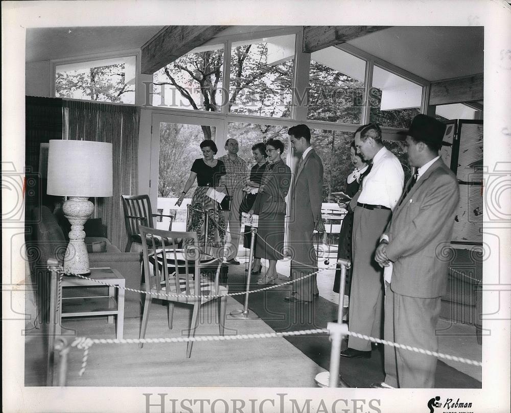 1955 Press Photo Furniture - Historic Images