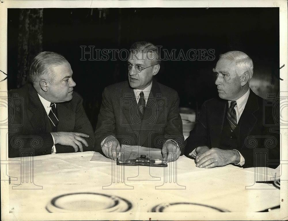 1936 Press Photo Doanld Barnes Owner St Louis Browns, Wm Harridge Pres Am Legaue - Historic Images