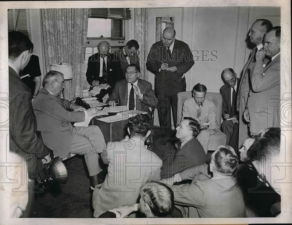 1944 Press Photo J. Russell Sprague at meeting - nea56698 - Historic Images