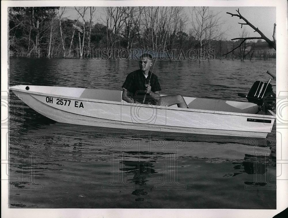 1964 Press Photo Dennis O&#39;Braitis Fishes In Muskingum Mine Lake - nea56418 - Historic Images