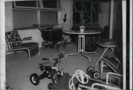 1956 Press Photo Patio Baby Peter Weinberger Was Kidnapped in Westbury - Historic Images