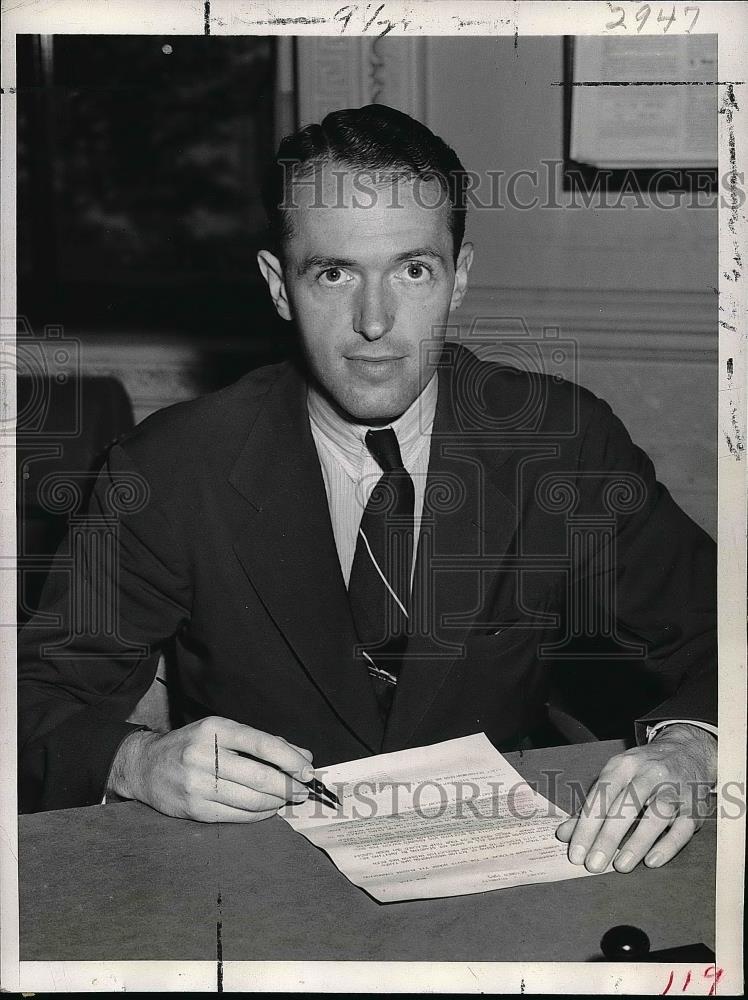 1945 Press Photo Edwin Locke Jr. representing President Truman in China - Historic Images
