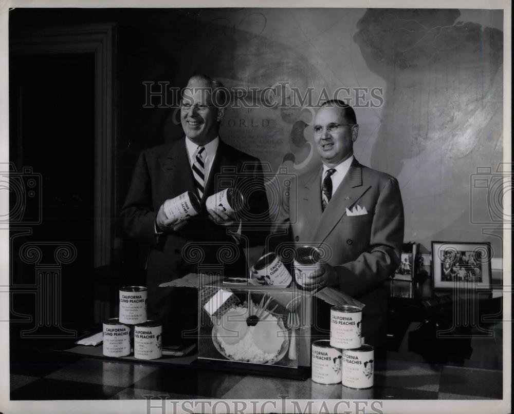 1950 Press Photo Governor Earl Warren of California, and Roy Mc. Lain Department - Historic Images
