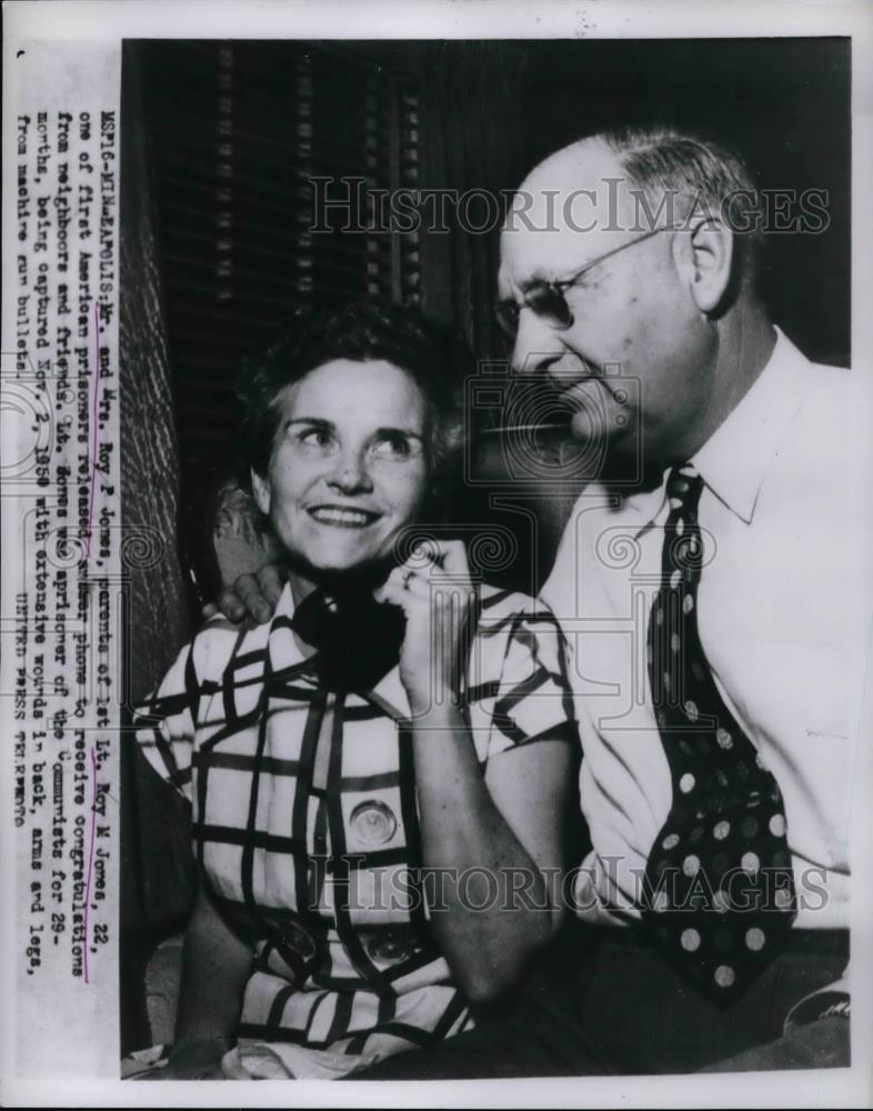 1953 Press Photo Parents of First American Prisoner Released, Roy Jones - Historic Images