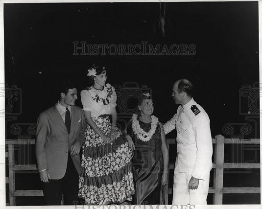1944 Press Photo US Navy Dance at Breakers - nea64561 - Historic Images