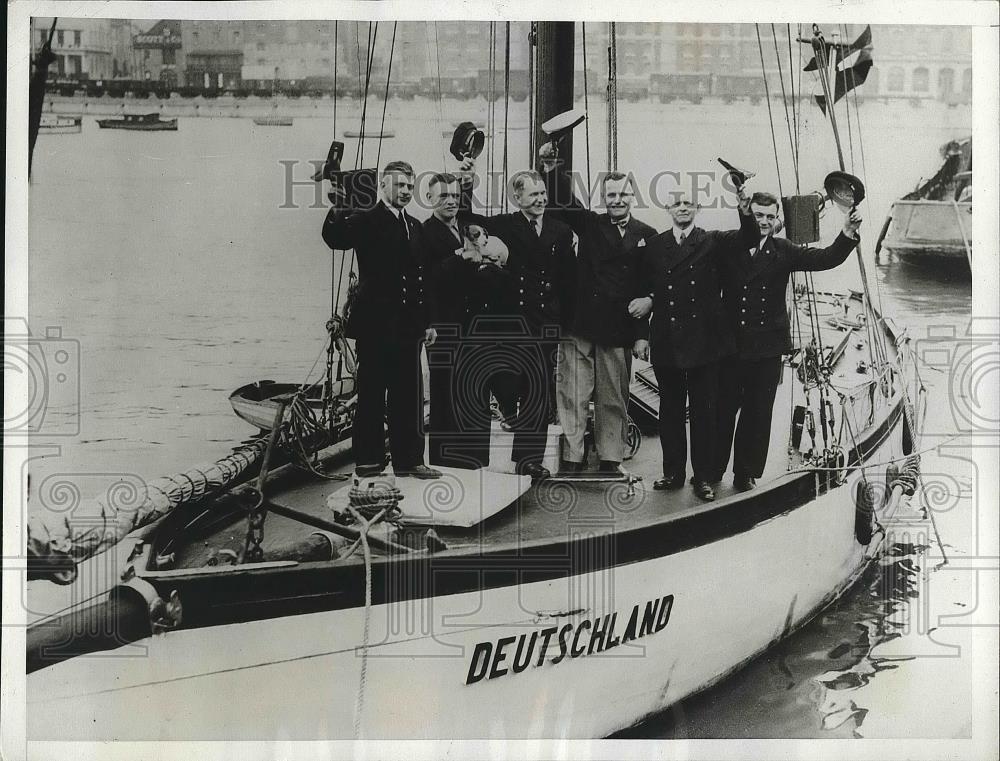 1934 Press Photo Captain H Grosche Master German Mariner Southampton - nea64481 - Historic Images