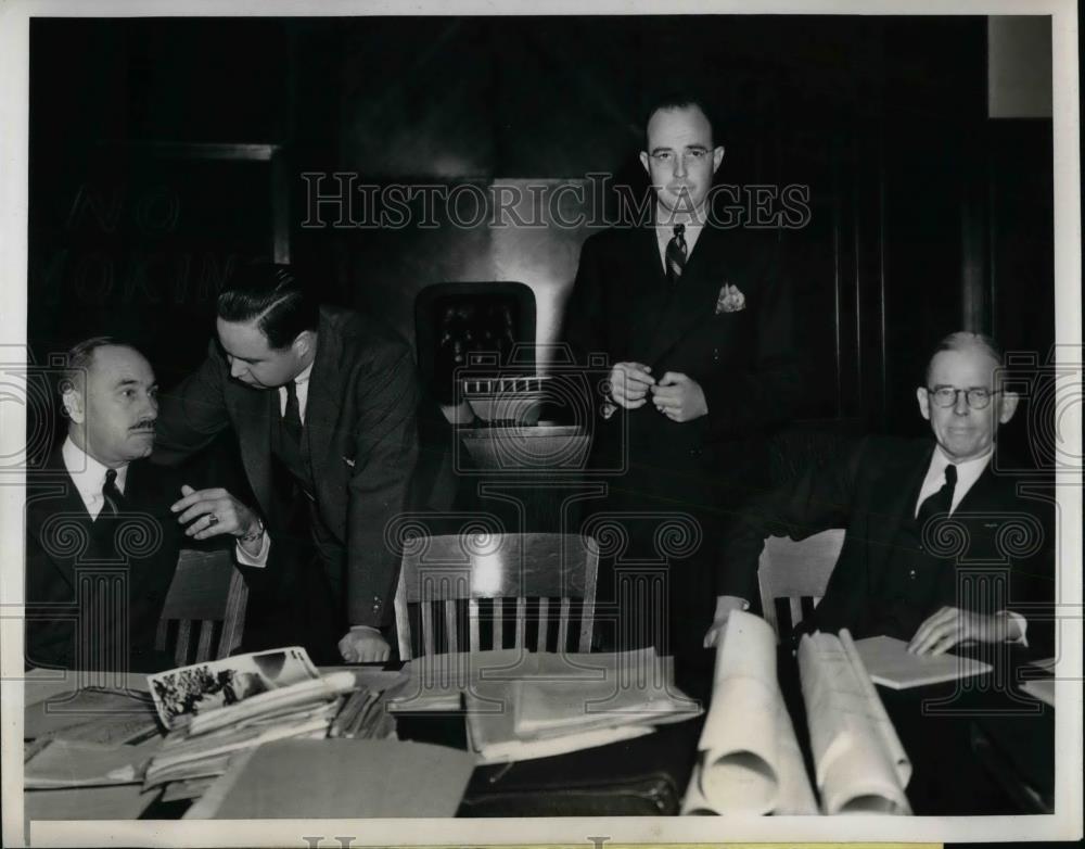 1938 Press Photo Hardin, Herlihy, Glass And Hoyt Investigate CA Airliner Crash - Historic Images