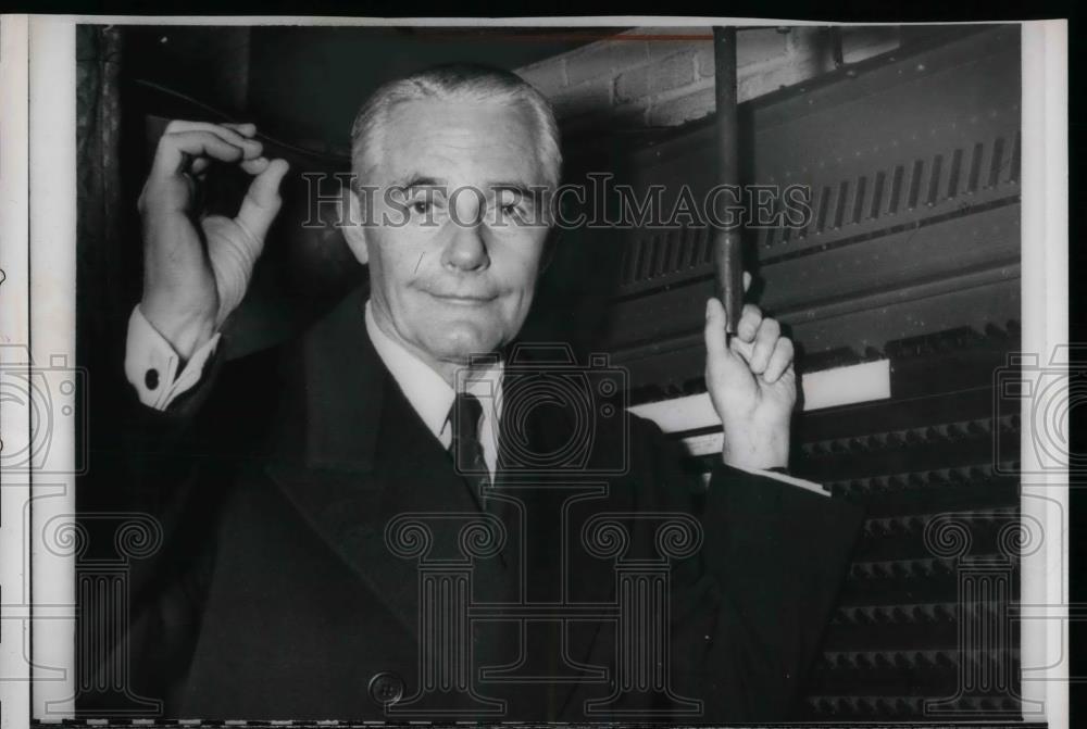 1962 Press Photo ex-mayor Richardson Dilworth voting against William Scranton - Historic Images