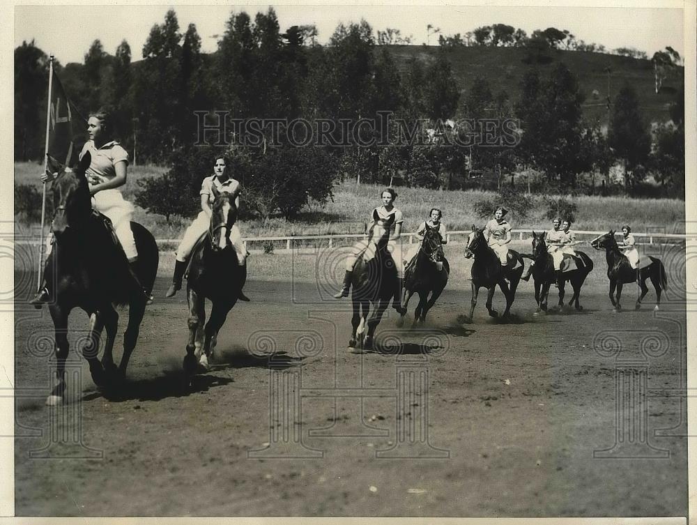 1931 Press Photo High School Girls in Competitive Drill at the Mills College. - Historic Images