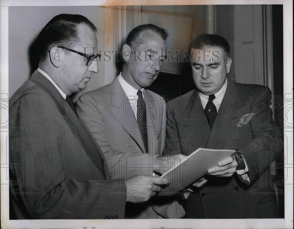 1950 Press Photo AEC chairman Gordon Dean, Crawford Greenwalt, Sen B McMahon - Historic Images