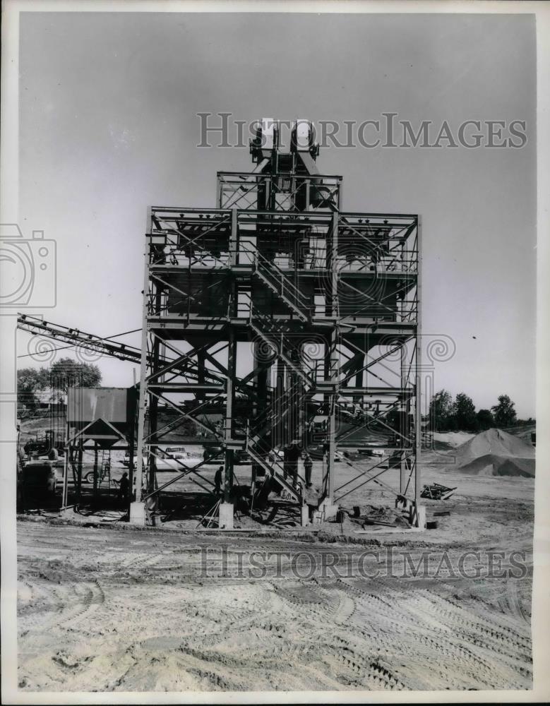 1957 Press Photo General View of plant Whittaker Gooding Flint - nea66100 - Historic Images