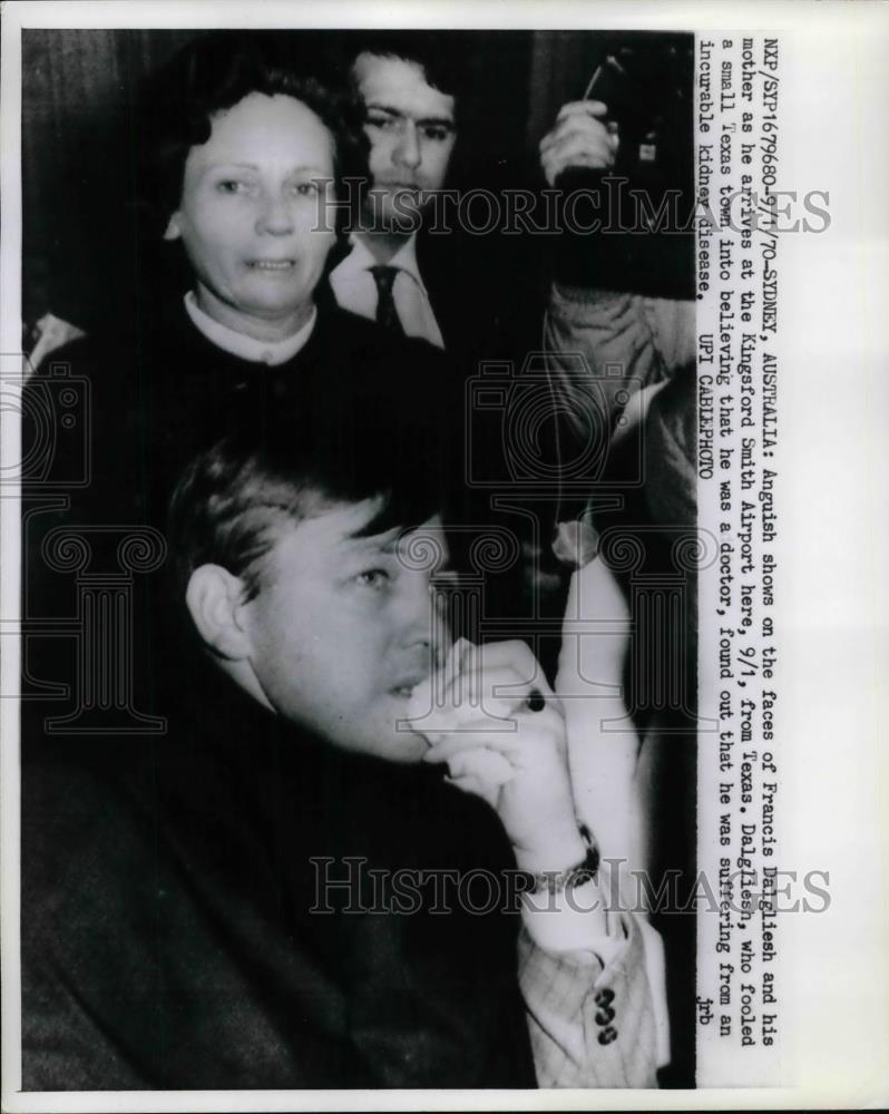 1970 Press Photo Francis Dalgliesh &amp; mother in custody in Australia - nea66563 - Historic Images