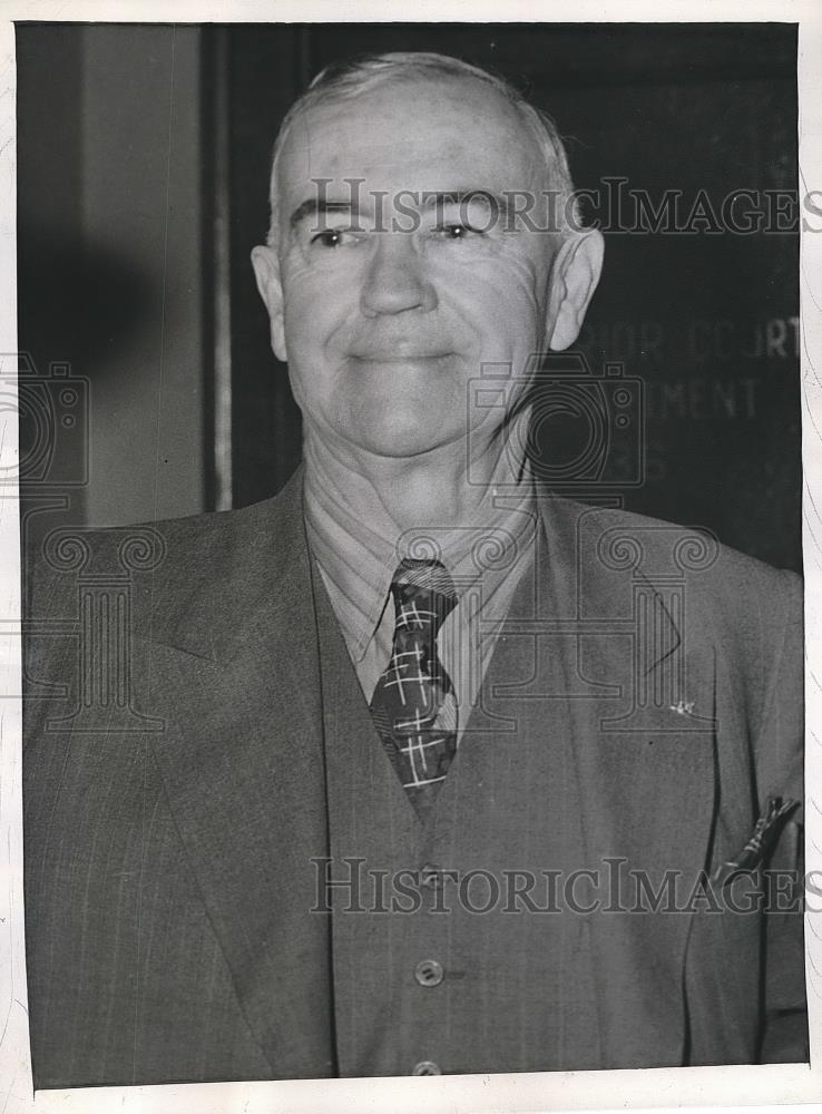 1944 Press Photo Lee Van Belden Defends Against Wife Divorce Suit Los Angeles - Historic Images