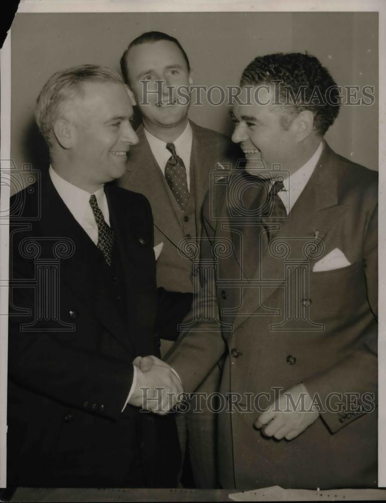 1940 Press Photo Dwight Green,Ill Gov. race,C W Brooks &amp; JT Dempsey - nea64929 - Historic Images