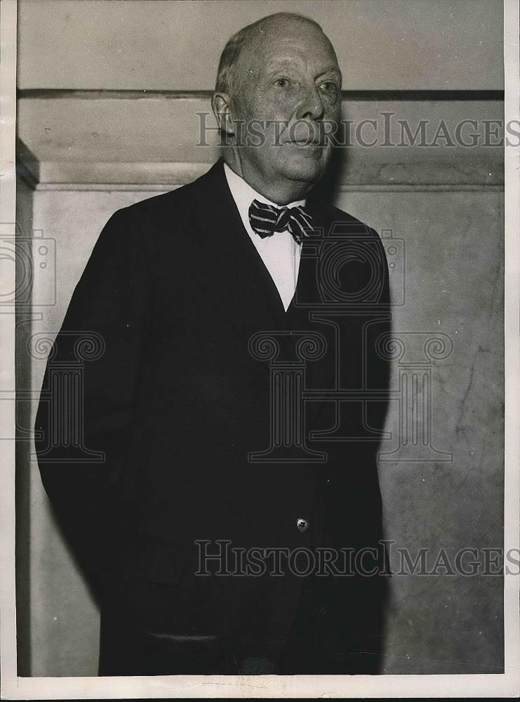 1934 Press Photo John R. Mauff is suing A. W. Cutten, claimed to be due pay - Historic Images