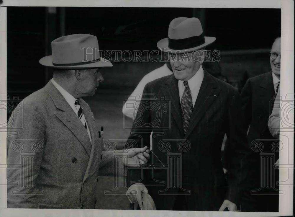 1930 Press Photo General John J. Pershing, aide Master Sgt. C. Shaeffer - Historic Images