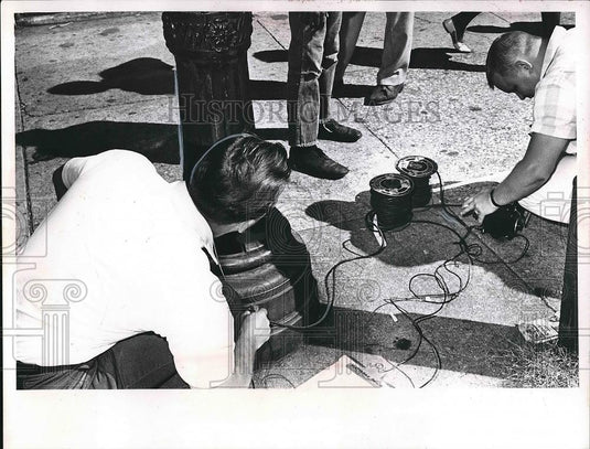 1964 Press Photo Men working with equipment and wires - Historic Images