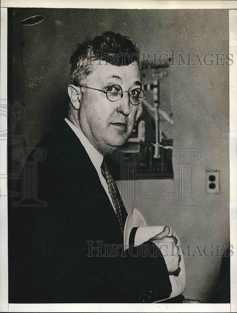 1937 Press Photo Albert Knight Oil Company Executive - Historic Images