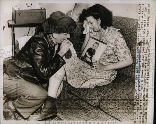 1948 Press Photo Mr. and Mrs. Earl Davis Grieve, Earl Jr. Killed in Accident - Historic Images