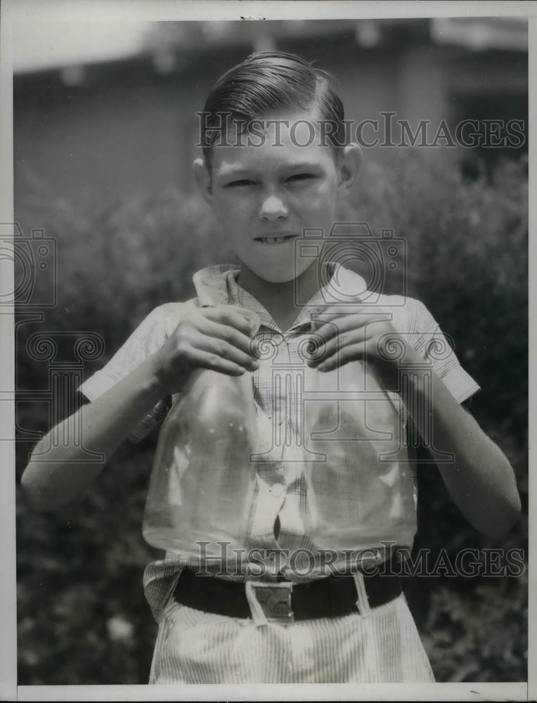 1934 Press Photo Edward Hepp, robbed by bandits took money his mother had gave. - Historic Images