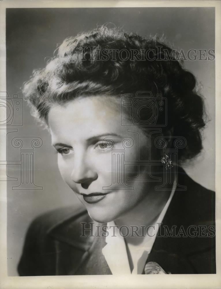 1946 Press Photo Rosamond Marshall Author Duchess Hotspur Historical Novel - Historic Images