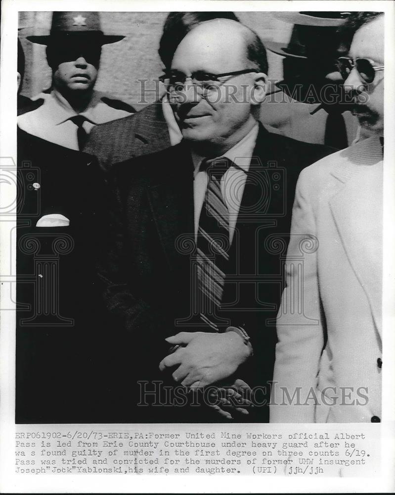 1973 Press Photo Former Mine Workers Official Albert Pass led from Erie County - Historic Images