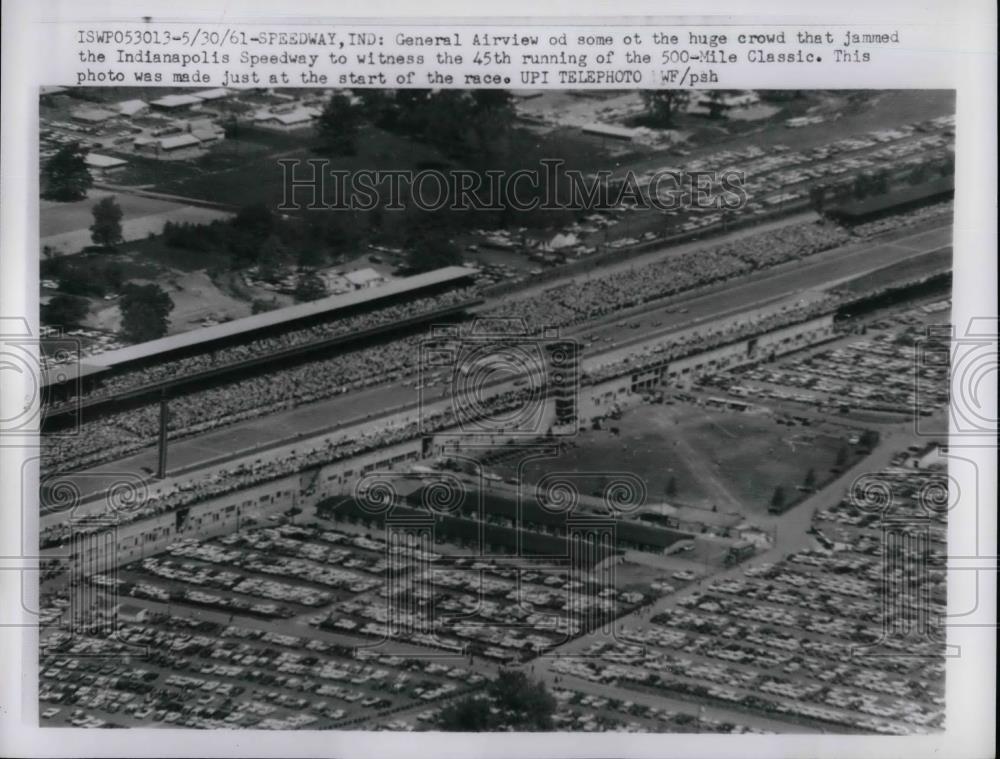 1961 Press Photo Aerial of Crowd at Indianapolis Speedway - Historic Images