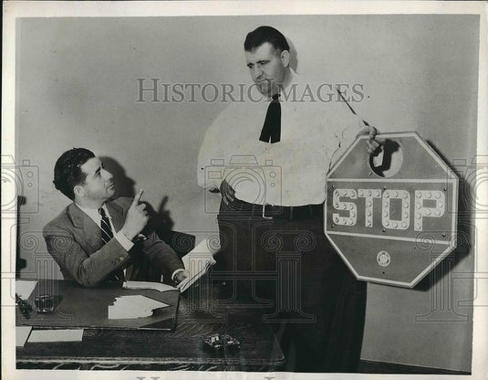 1935 Press Photo Traffic violator Henry Rohwer received his punitive sentence. - Historic Images
