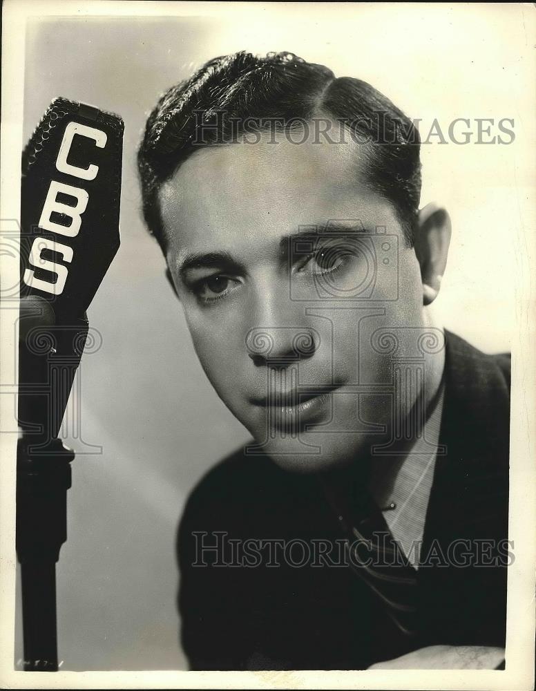 1935 Press Photo Igor Gorian Baritone Singer Hollywood Hotel Broadcast Radio - Historic Images