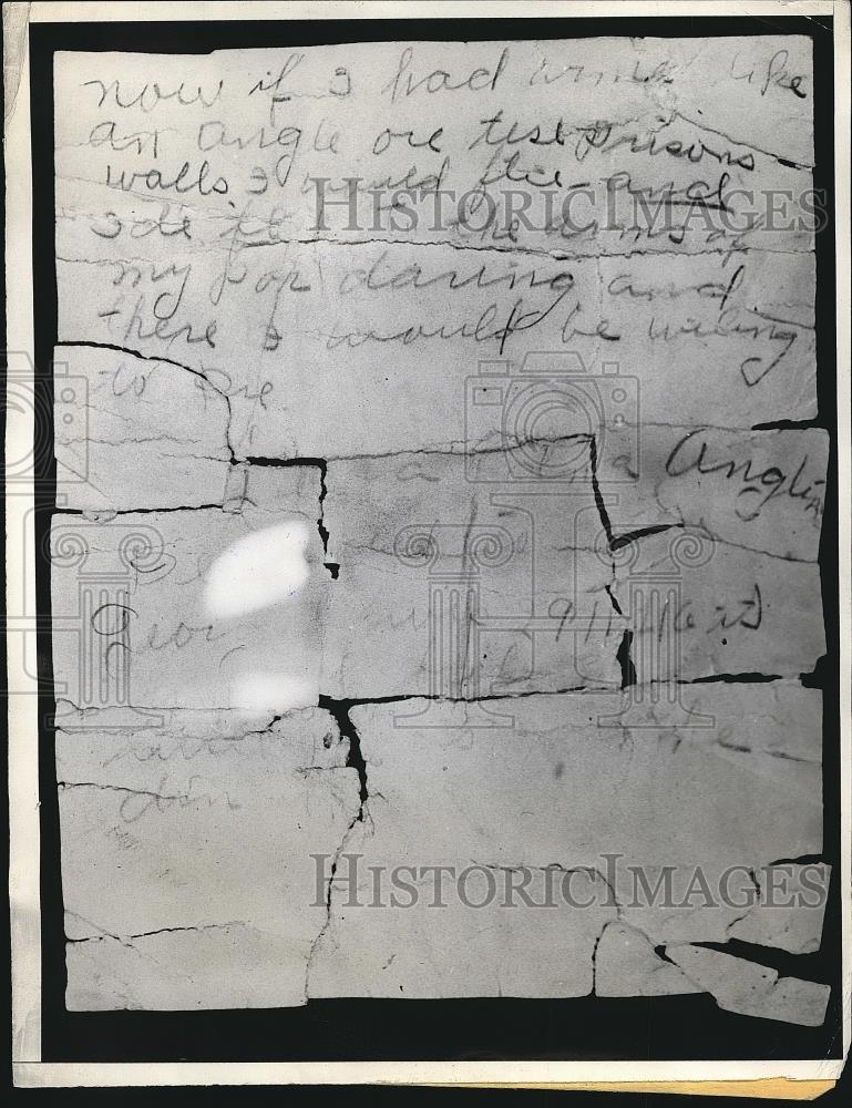 1933 Press Photo A letter that was taped back together by police - nea71912 - Historic Images