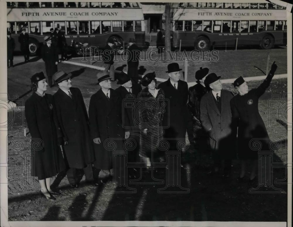 1939 Press Photo M Close,NY Mayor Burton, Mrs Holling,Scully at World&#39;s Fair - Historic Images