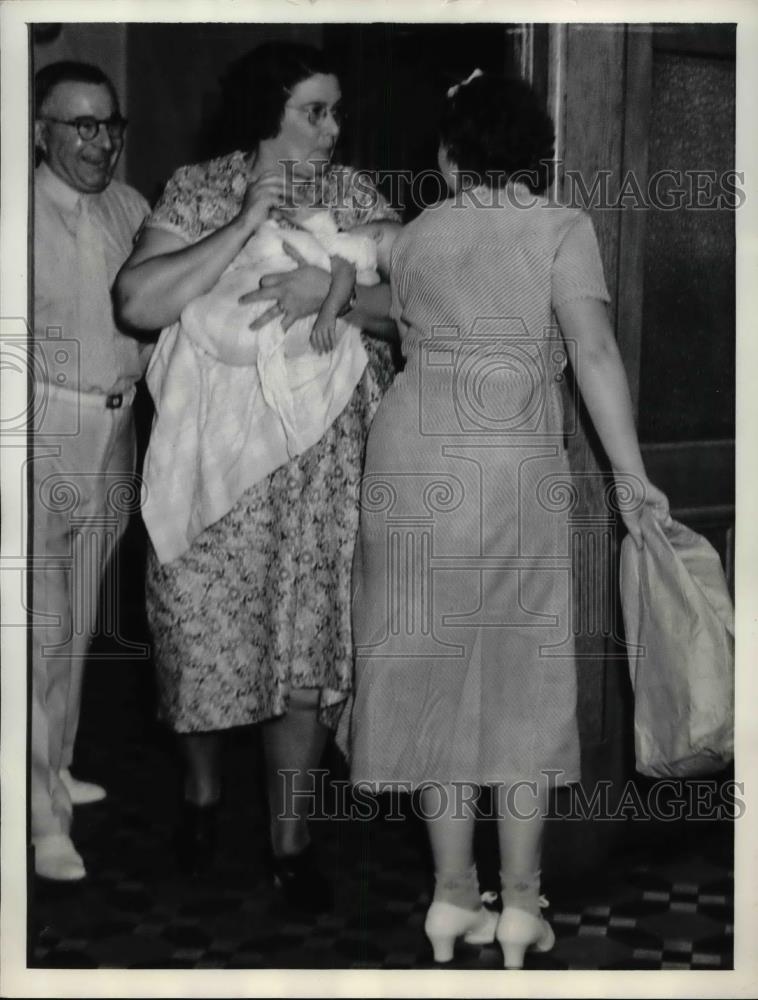 1938 Press Photo Lola Greel Foster Mother Of Irene Creel Poonian - Historic Images
