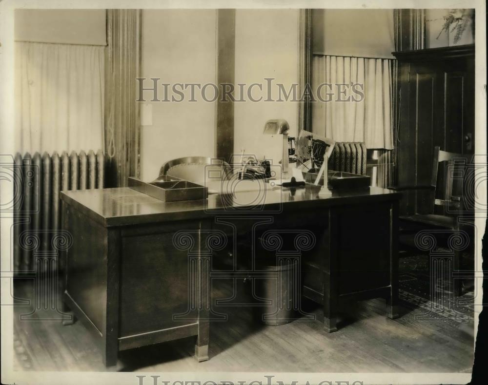 1924 Press Photo Marion L.Burton&#39;s Office,Pres. of Smith College. - Historic Images
